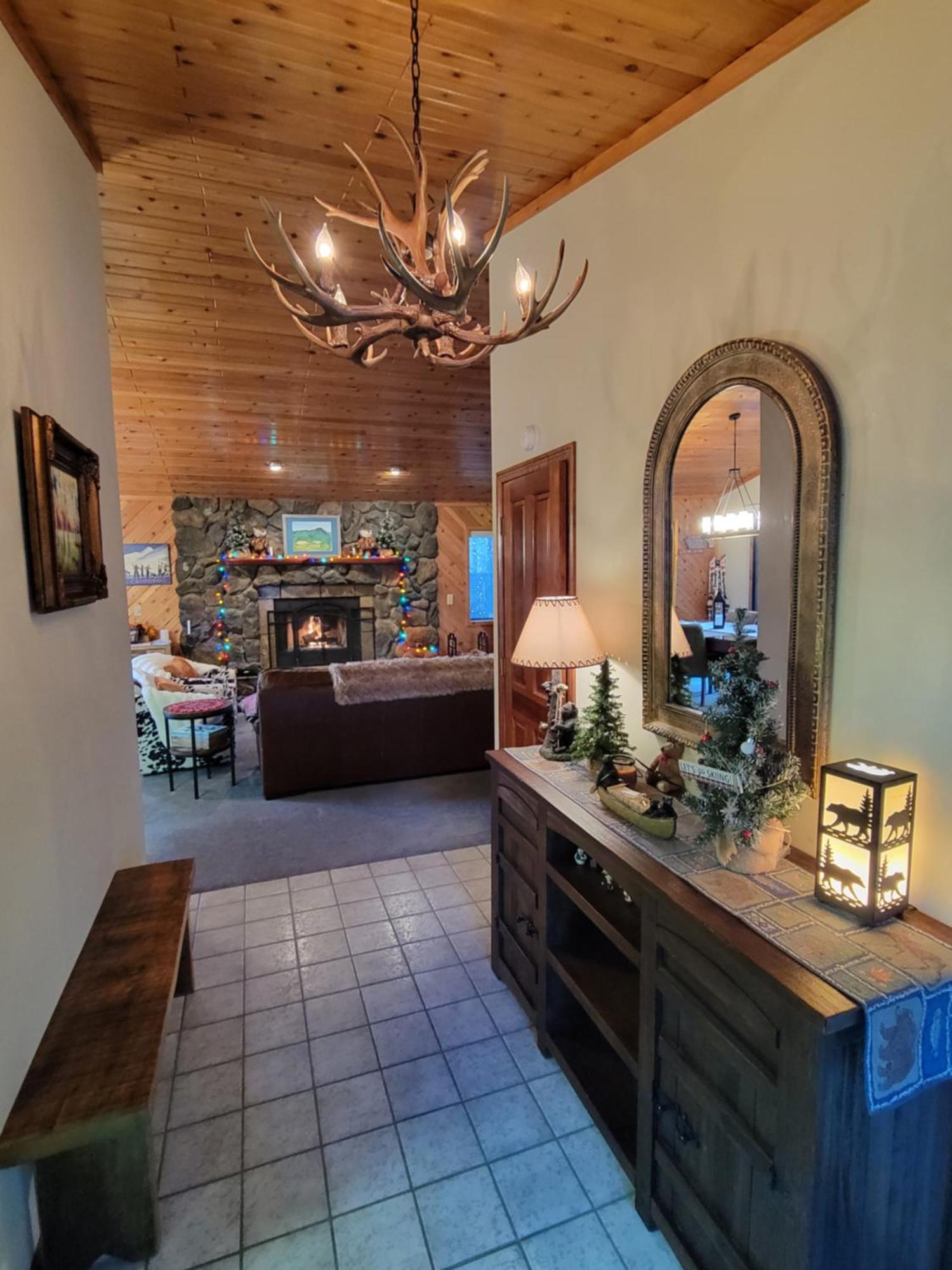 Four Seasons Getaway-Private Hot Spa With Pine Tree Views-Walk To Village And Pineknot Trailhead-Plus King Bed! Big Bear Lake Dış mekan fotoğraf