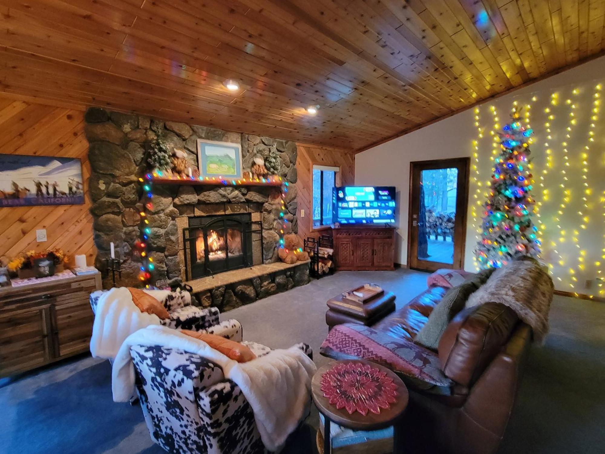 Four Seasons Getaway-Private Hot Spa With Pine Tree Views-Walk To Village And Pineknot Trailhead-Plus King Bed! Big Bear Lake Dış mekan fotoğraf