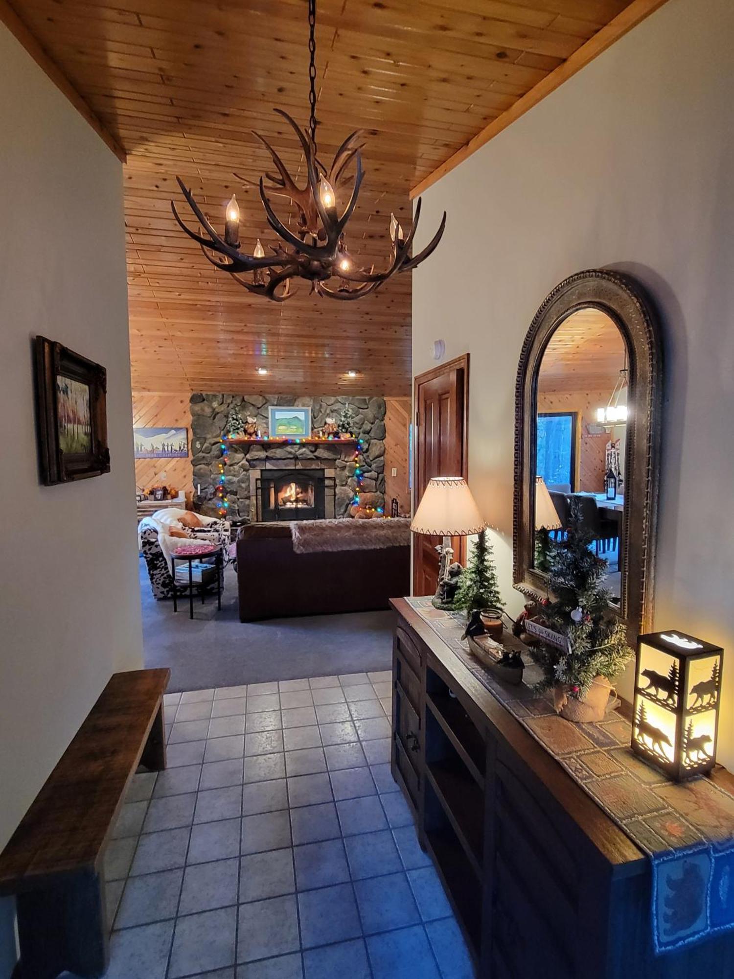 Four Seasons Getaway-Private Hot Spa With Pine Tree Views-Walk To Village And Pineknot Trailhead-Plus King Bed! Big Bear Lake Dış mekan fotoğraf